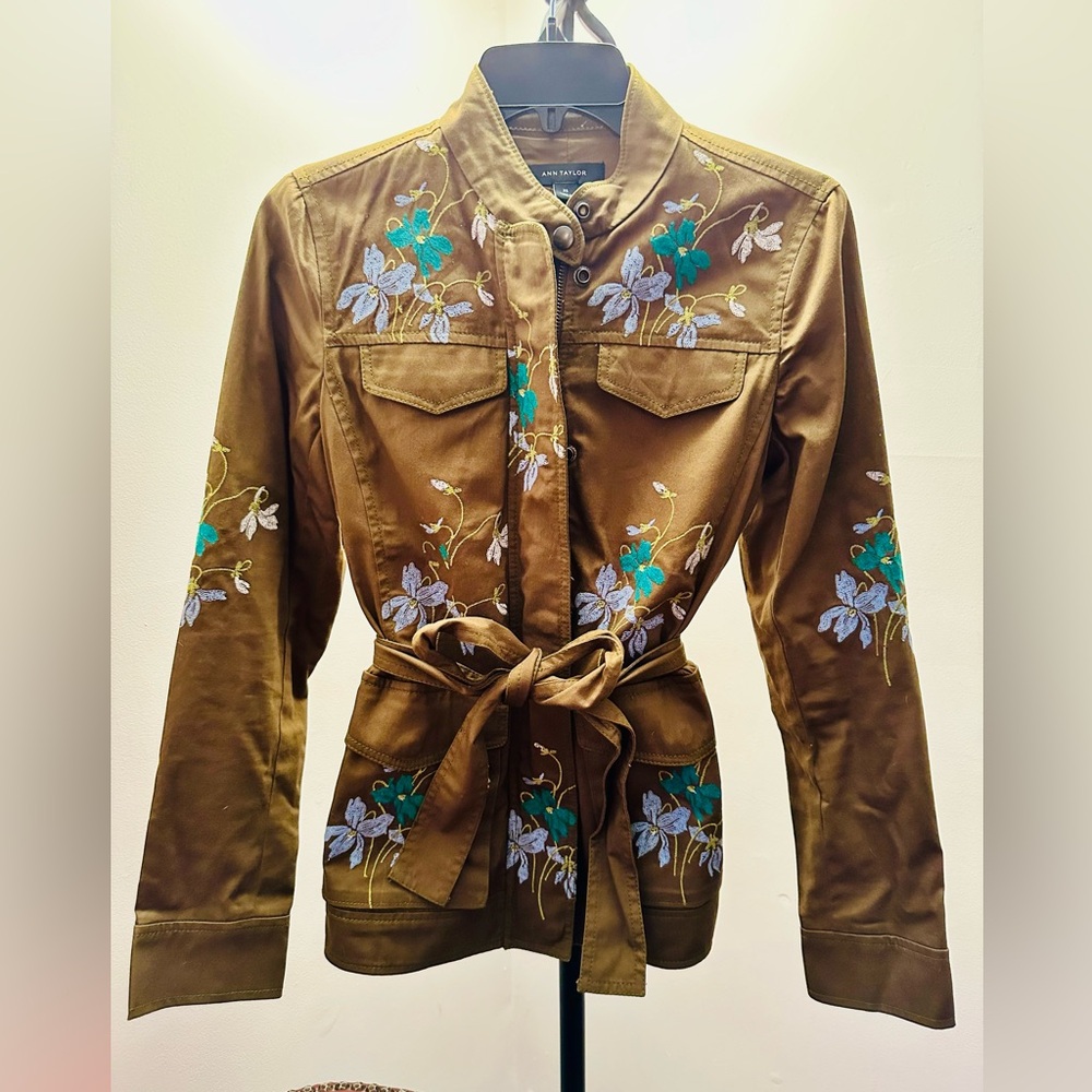Ann Taylor Olive Green Embroidered Floral Tie-Waist Jacket, Size XS
